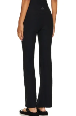 Women Beyond Yoga Pants><noscript><img width=