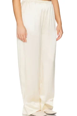 Women L'Academie Lingerie & Sleepwear><noscript><img width=