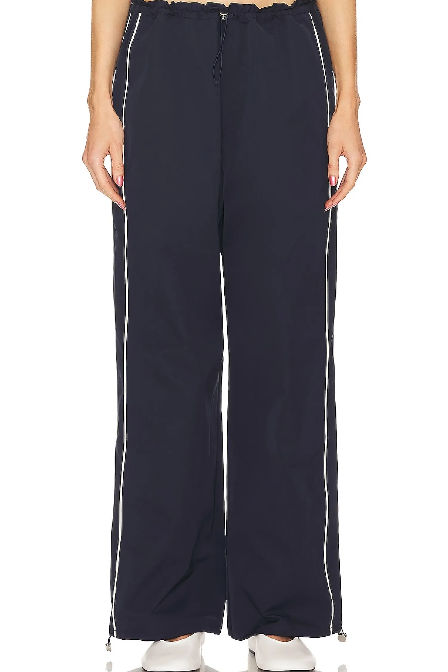 Women GRLFRND Pants>Cinched Waist Wide Leg Pant