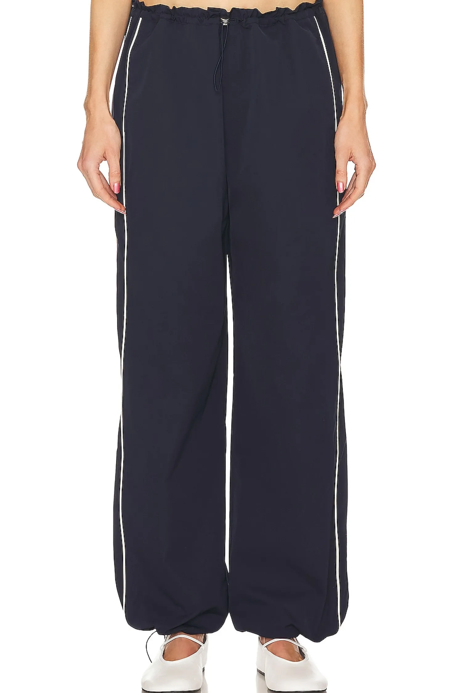 Women GRLFRND Pants>Cinched Waist Wide Leg Pant