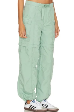 Women LEVI'S Pants><noscript><img width=