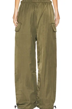 Women Fear of God ESSENTIALS Pants><noscript><img width=
