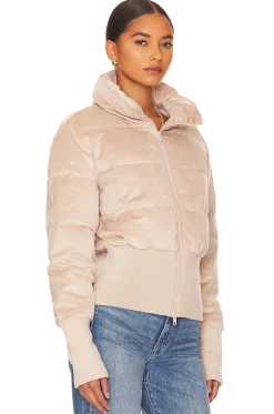 Women Unreal Fur Jackets & Coats><noscript><img width=