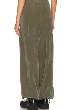 Women Lovers and Friends Pants><noscript><img width=
