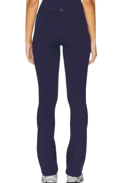 Women Beyond Yoga Pants><noscript><img width=