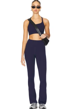 Women Beyond Yoga Pants><noscript><img width=