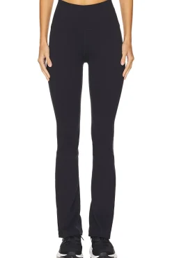 Women Beyond Yoga Pants><noscript><img width=