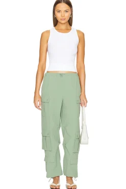 Women Alice + Olivia Pants><noscript><img width=
