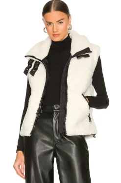 Women SAM. Jackets & Coats>Sherpa Vest