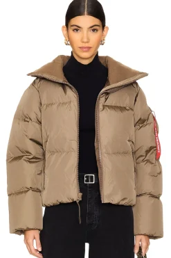 Women ALPHA INDUSTRIES Jackets & Coats>Sierra Short Puffer