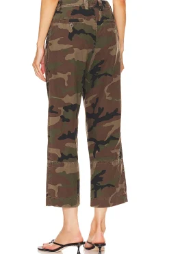 Women SPRWMN Pants><noscript><img width=