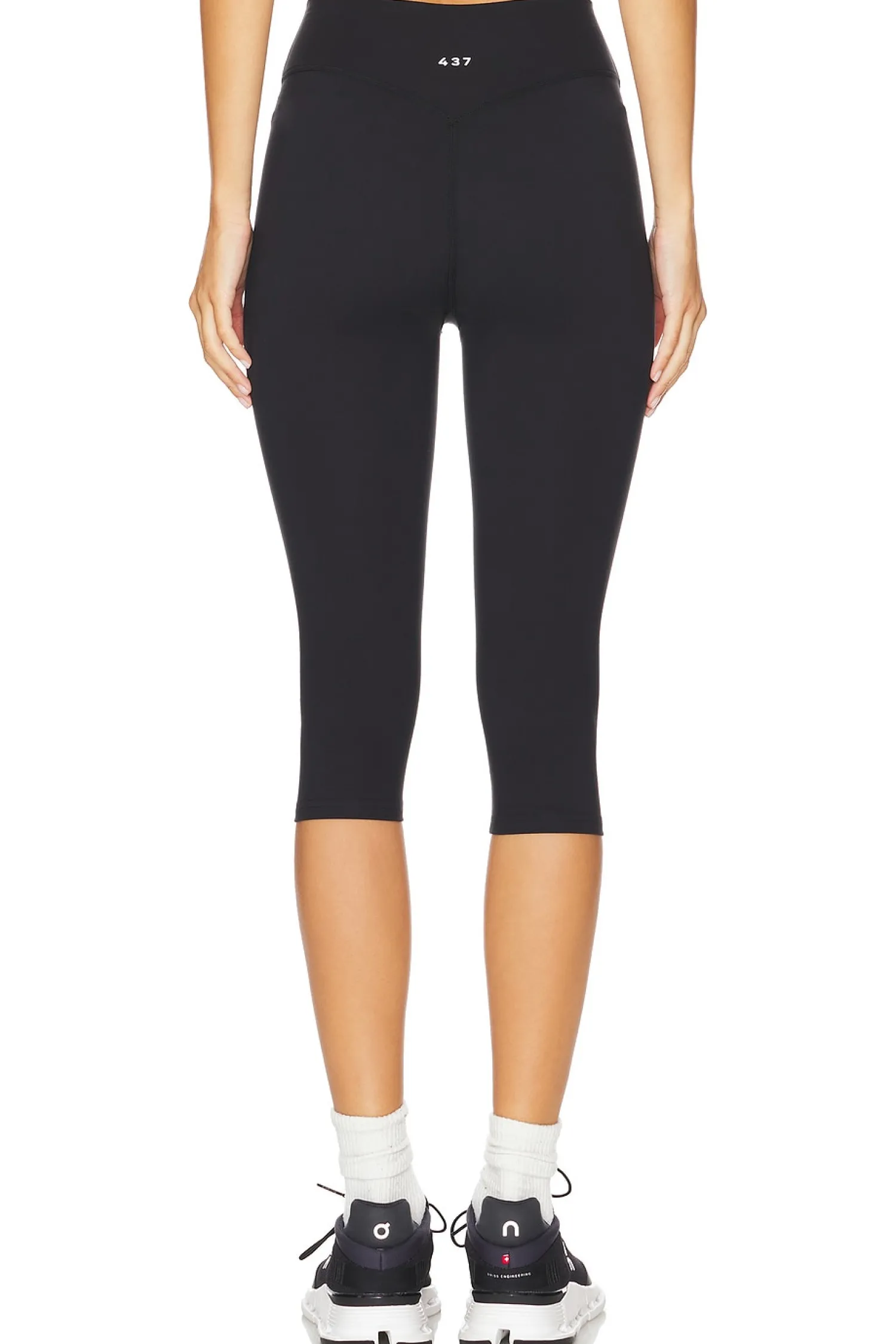 Women 437 Pants>The Capri Legging