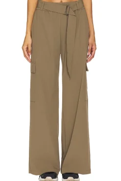 Women Heroine Sport Pants><noscript><img width=